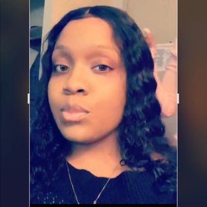 Meet your Posher, Emani